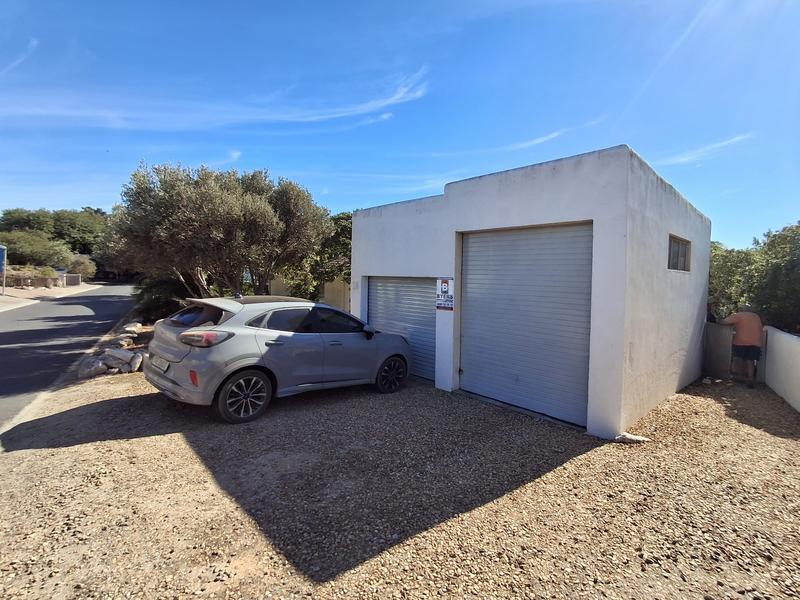 2 Bedroom Property for Sale in Hannasbaai Western Cape